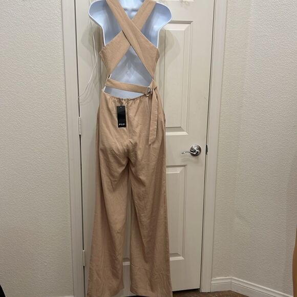 Nasty Gal Khaki Beige Pants Romper Scoop Neck Sleeveless Wide Leg Cut Out Back - Picture 8 of 17